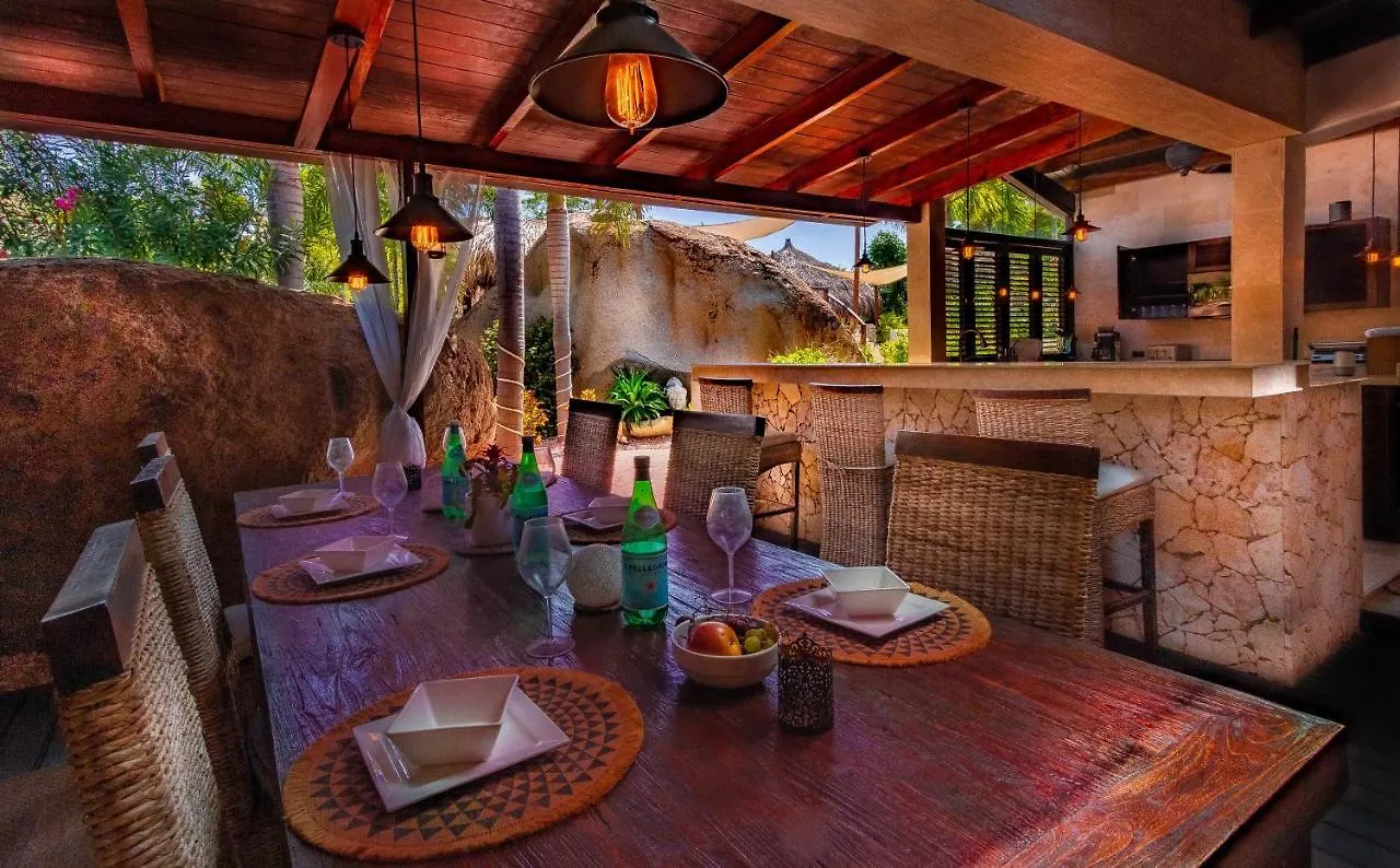 Villa Bali Retreat Aruba -2 Pools,Cinema,Yoga,Cave Noord 0*,